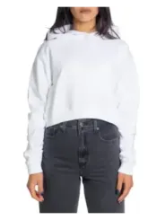 Weiße Cropped Hoodie mit Jeans