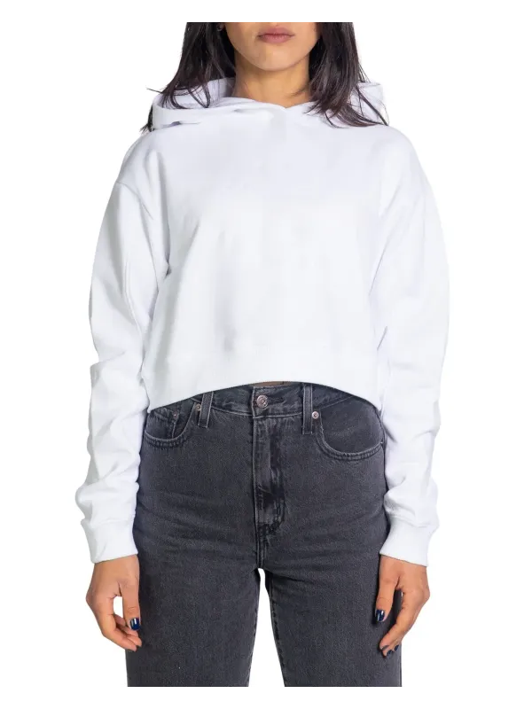 Weiße Cropped Hoodie mit Jeans