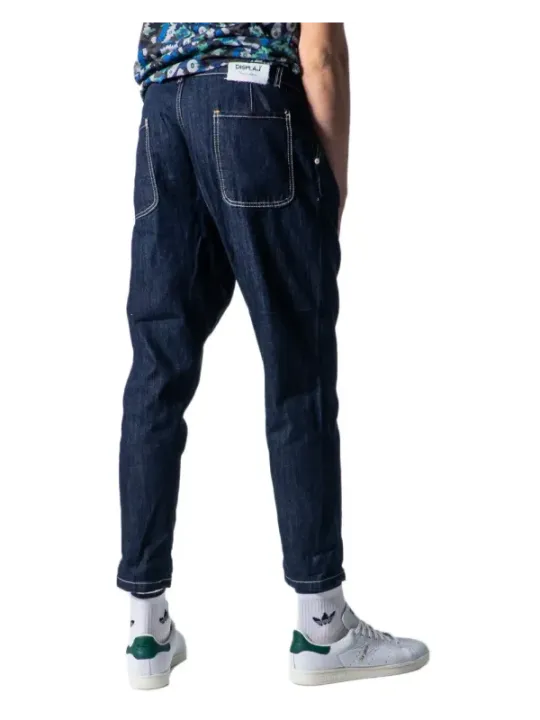 Dunkle Skinny Jeans mit weißen Nähten