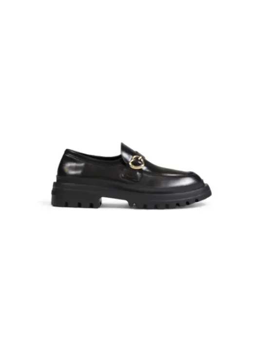 Schwarze Love Moschino Loafer mit Ring