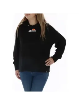 Frau trägt schwarzes Ellesse Sweatshirt
