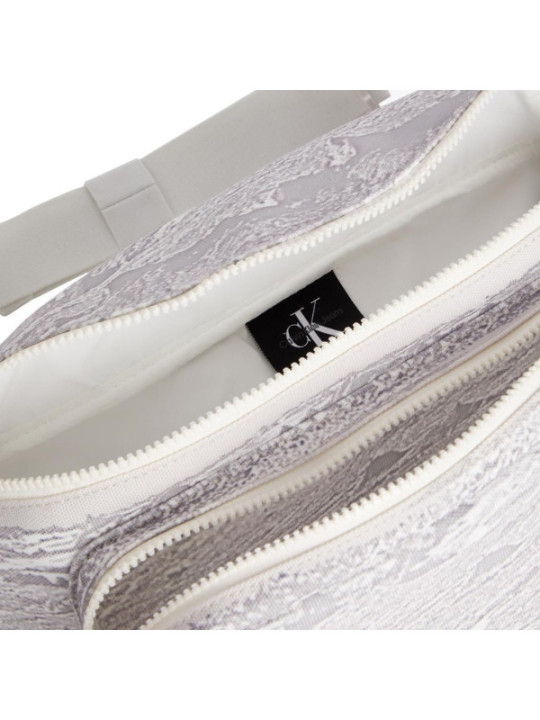  Calvin Klein - K50K510495 - Weiß 120,00 € 8720107657328 | Planet-Deluxe