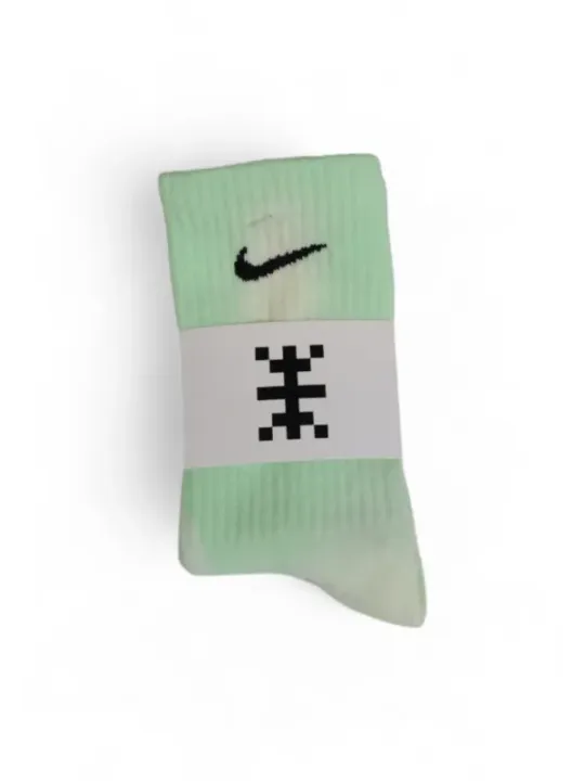 Grüne Nike Laufsocke mit Logo