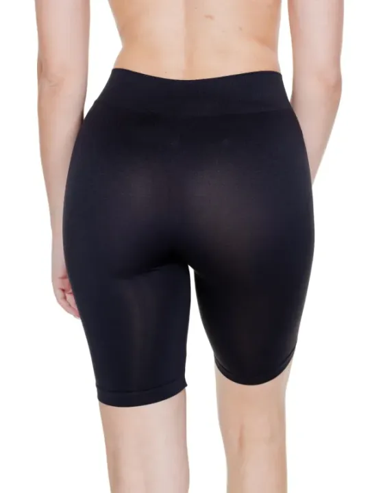 Schwarze, figurbetonende Kompressionsshorts von Vero Moda