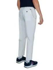 Weiße Hosen mit seitlicher Kette