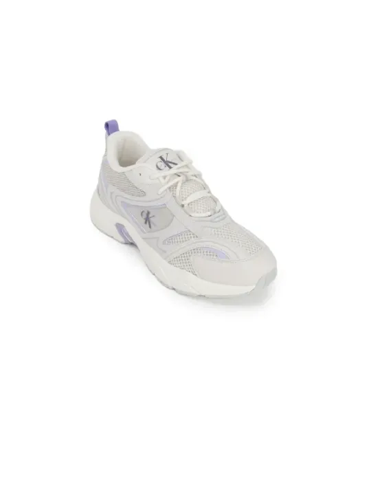 Weißer Sneaker mit lila Akzenten