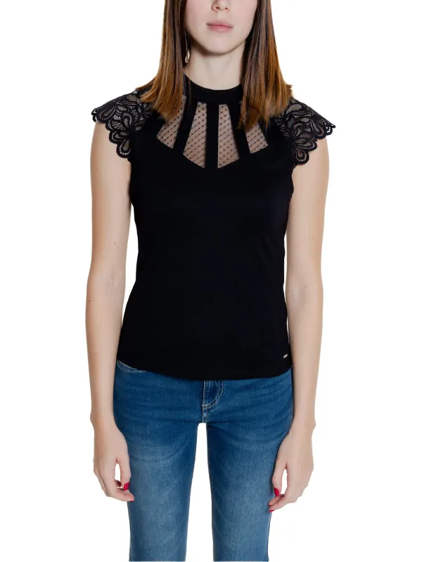 Schwarzes Spitzen-T-Shirt mit Ausschnitt