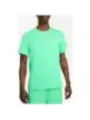 Nike grünes T-Shirt und Shorts