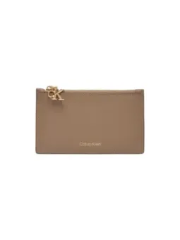 Mieten Sie Calvin Klein Damen Portmonee Beige bei Flex-Fashion