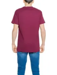 Burgunder Hydra Kleidung T-Shirt Modell