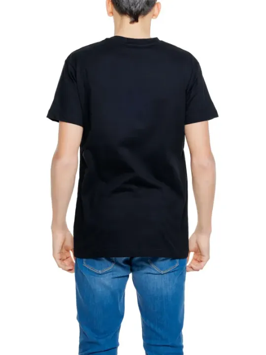 Schwarzes T-Shirt Rückansicht lässig