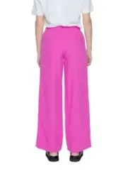 Pinke, weite Hosen lässiger Stil
