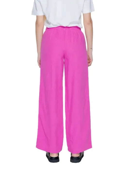 Pinke, weite Hosen lässiger Stil