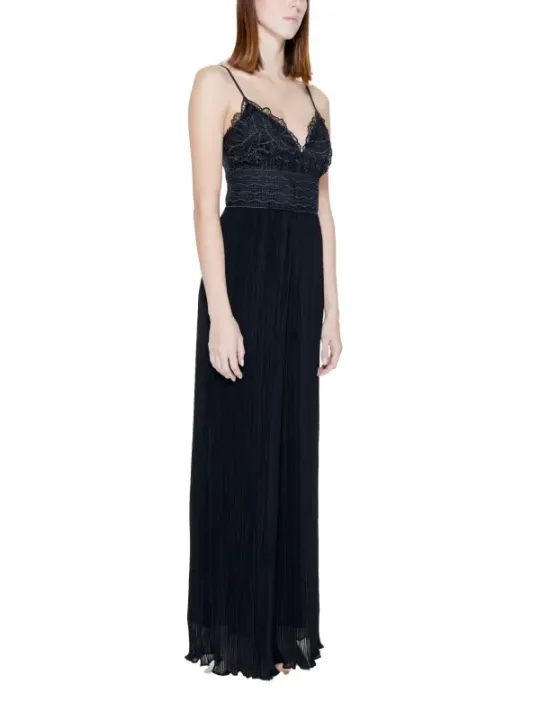 Schwarzes Spitzenkleid für formelle Anlässe