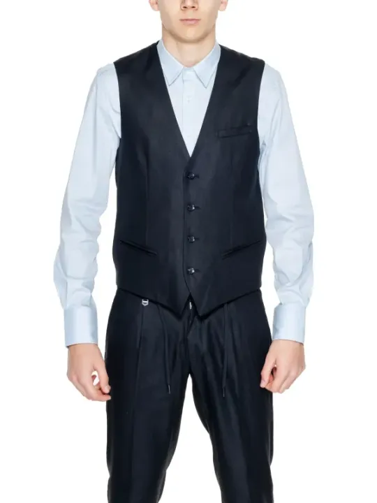 Schwarze Weste mit fünf Knöpfen