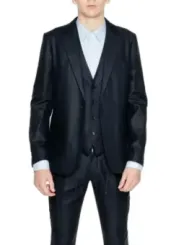 Schwarzer Satinanzug mit Weste