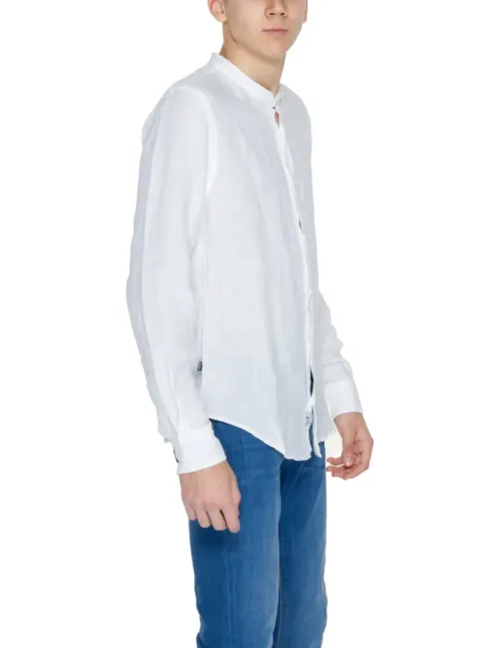 Weißes blaues Hemd mit Knopfleiste