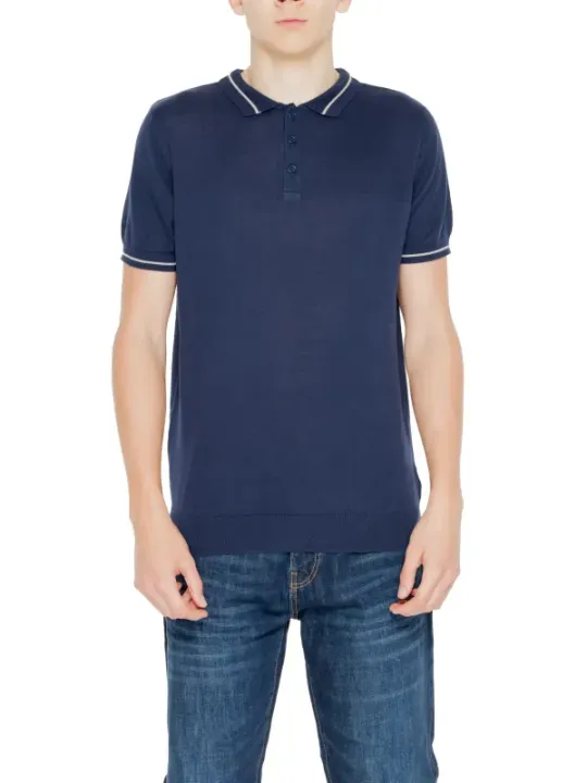 Navyblaues Polohemd klassisch