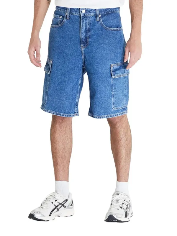 Leichte Denim-Shorts mit Knopfleiste