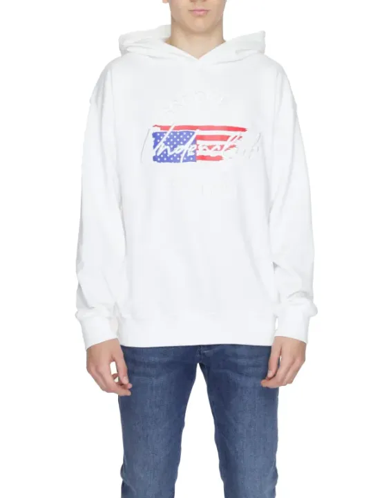 Junge trägt Underclub Kapuzenpullover weiß