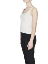 Cremeweißes, eng anliegendes Tanktop