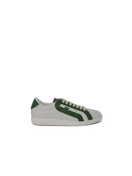 Weiße Furla Sneaker mit grünem Detail