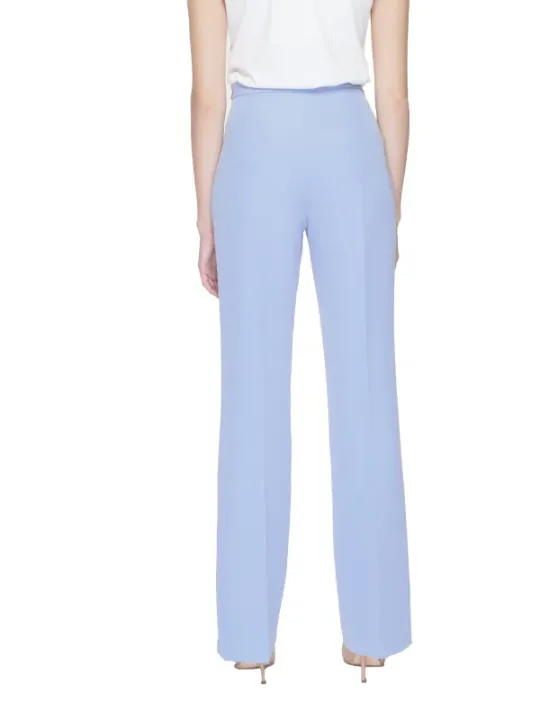 Helle weite Hosen hoher Bund