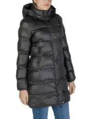 Schwarzer, glänzender Sandro Ferrone Mantel