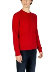 Roter Baumwollpullover mit langen Ärmeln