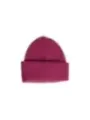 weinrote Strickmütze mit Rippenmuster