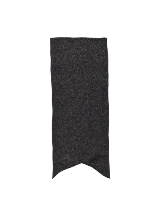 Dunkelgrauer Strickschal aus weichem Stoff