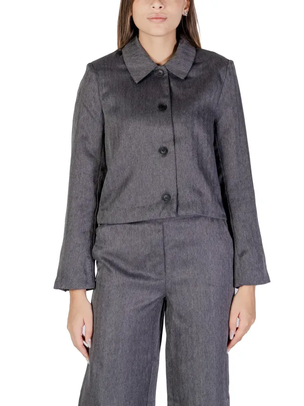 Grauer Damen-Blazer mit Fischgrätmuster