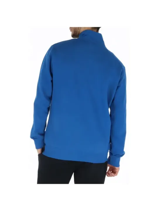 Mann trägt U.S. Golf Pullover
