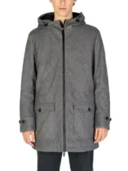 Warmer Wollmantel mit Kapuze