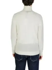 Weiße Wolle High-Neck Pullover Jeans