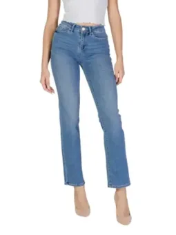 Helle Jeans, weißes Crop-Top