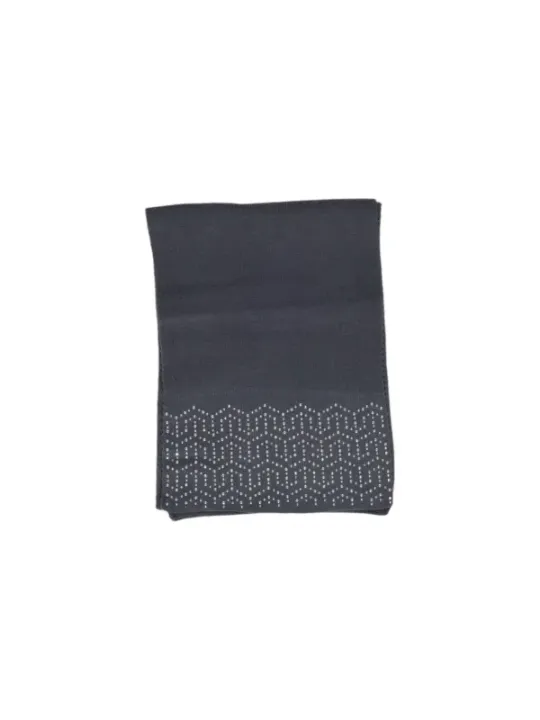 Schwarzer Stoff mit Strasssaum