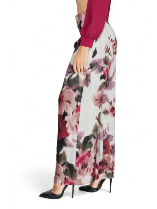 Braune Röcke mit Blumenmuster