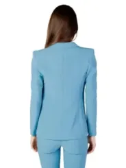 Hellerblauer Rinascimento-Blazer und Hose