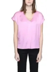 Zartrosa Damenbluse mit V-Ausschnitt