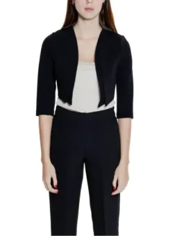 Schwarzer Wollanzug mit Romper