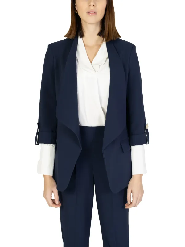 Marinierter marineblauer Damenanzug aus Wolle
