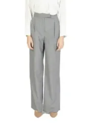 Gestreifte weite Hosen mit Gürtel