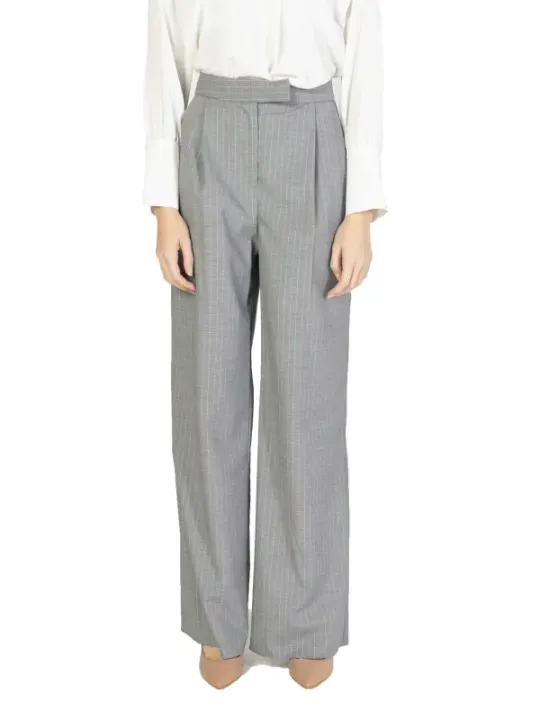 Gestreifte weite Hosen mit Gürtel