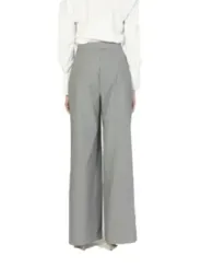 Gestreifte weite Hosen Rinascimento grau