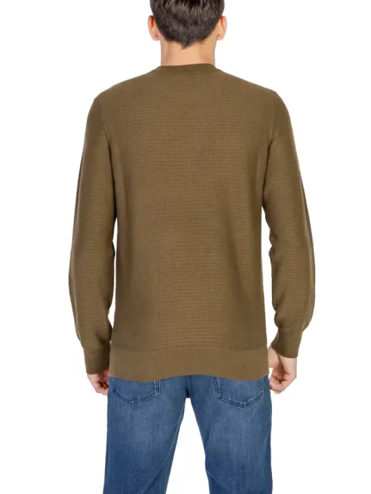 Dicker brauner Boss Pullover Strick