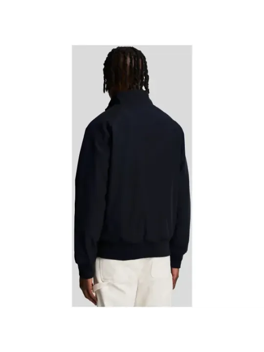 Mann trägt Lyle & Scott Sakko