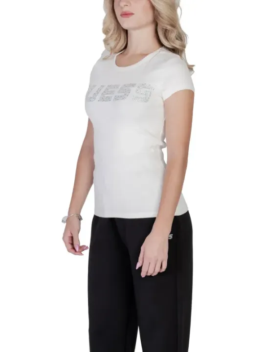 Guess T-Shirt mit schwarzer Hose