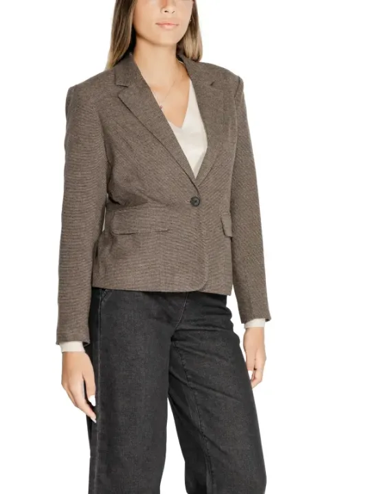 Herringbone-Blazer mit Jeans