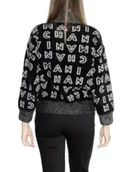 Schwarzer CHANEL Logo Rollkragenpullover